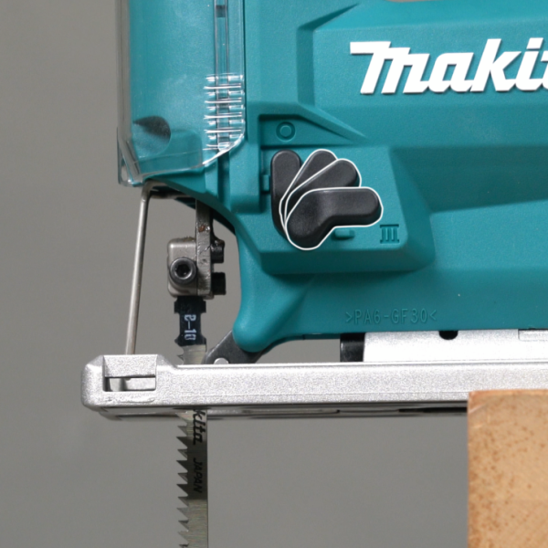 Электролобзик Makita DJV186z без АКБ